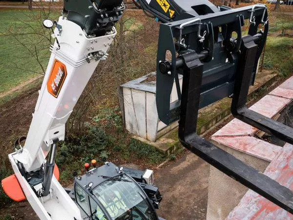 Телескопический погрузчик Bobcat TR60.250