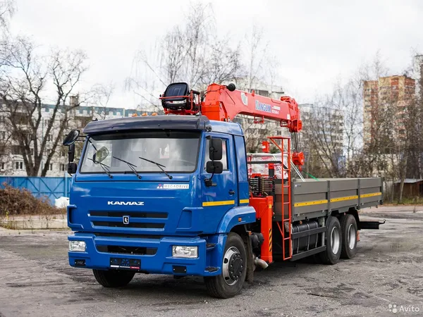 Бортовой грузовик с КМУ КамАЗ 65117