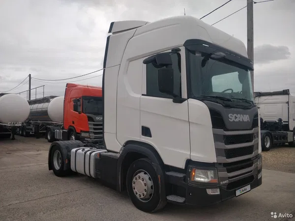 Седельный тягач Scania R440LA