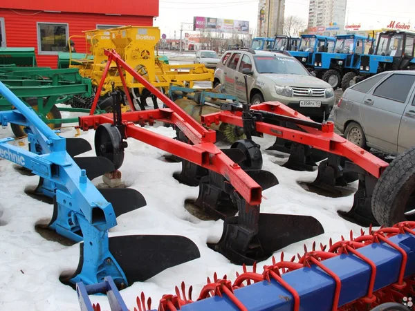 Плуг Boston Technic ПЛН 4-35 четырехкорпусной