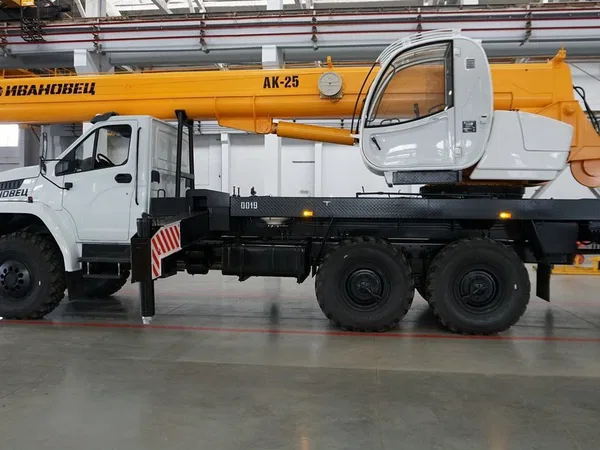 Автокран Ивановец КС-45717-2Р AIR на шасси УРАЛ Next 4320