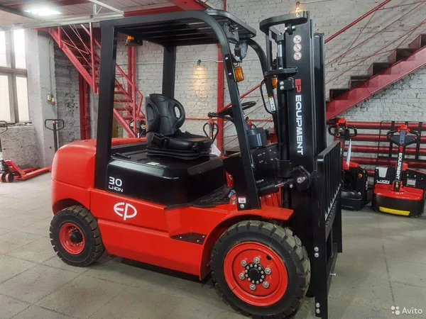 Вилочный погрузчик EP Equipment CPCD30
