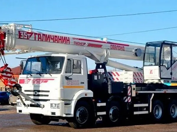 Автокран Галичанин КС-55721-1В на шасси КамАЗ 6540
