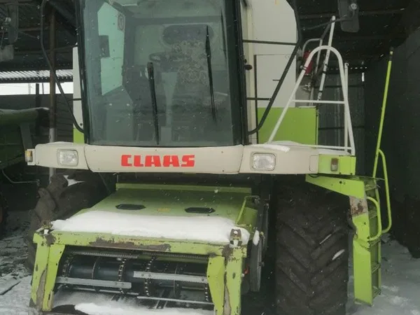 Зерноуборочный комбайн Class Mega 360