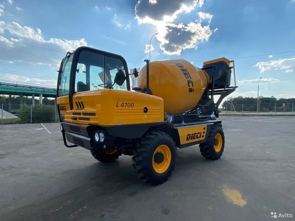 Самоходный бетоносмеситель Dieci L4700