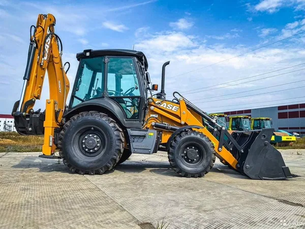 Экскаватор-погрузчик Case 580T