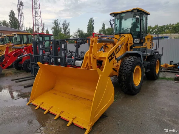 Фронтальный погрузчик HZM XC30