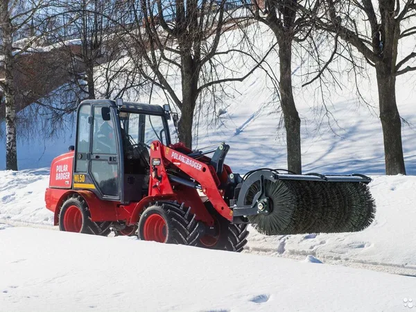 Мини-погрузчик Polar Badger WL50
