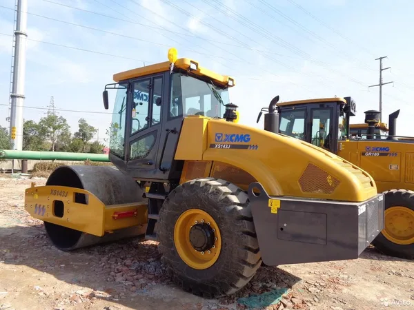 Грунтовый каток XCMG XS143J