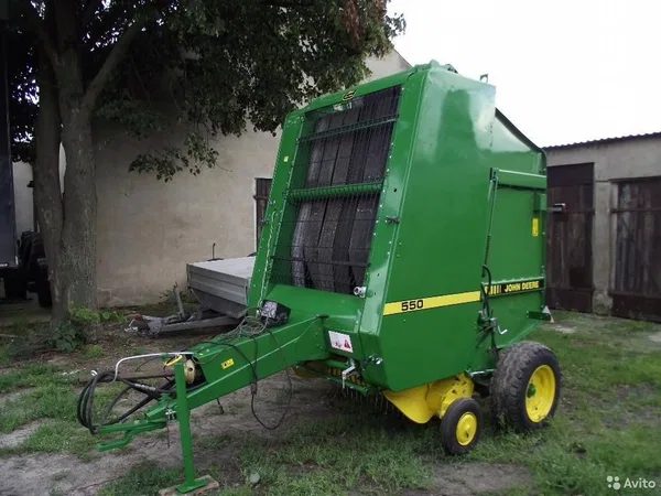Пресс-подборщик John Deere 550