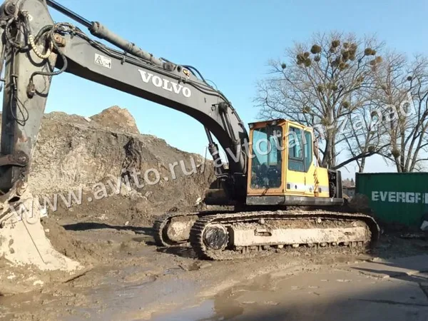Гусеничный экскаватор Volvo EC280