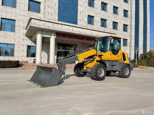 Телескопический погрузчик Redstar TL2500