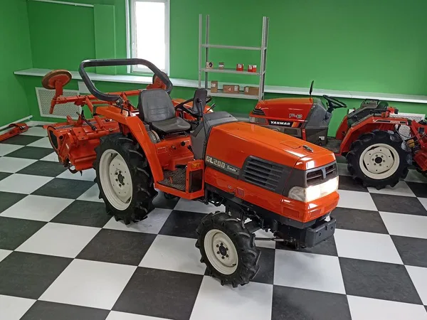 Мини-трактор Kubota GL-200