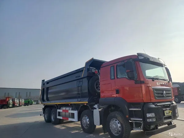 Самосвал Sitrak C7H