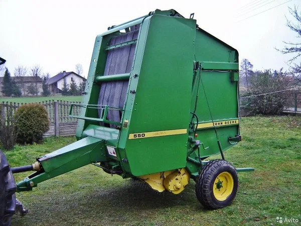 Пресс-подборщик John Deere 550