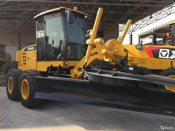 Автогрейдер XCMG GR1803