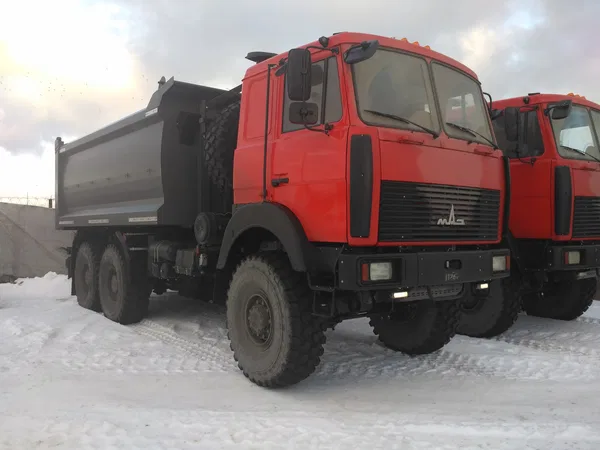 Самосвал МАЗ 6317F9
