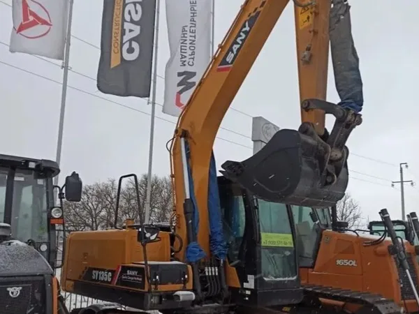 Гусеничный экскаватор Sany SY135C