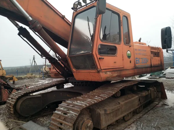 Гусеничный экскаватор Кранэкс ЕК-330-06
