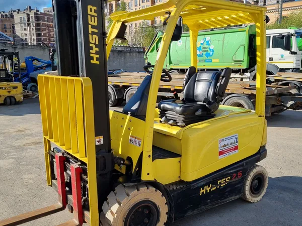 Вилочный электропогрузчик Hyster J2.5XN
