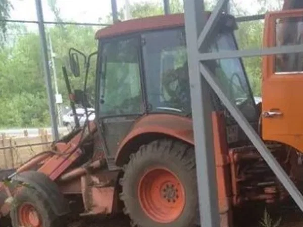 Фронтальный погрузчик Fiat Kobelco FB100.2