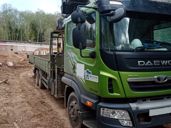 Бортовой грузовик с КМУ TATA DAEWOO ROYAL PRIMA
