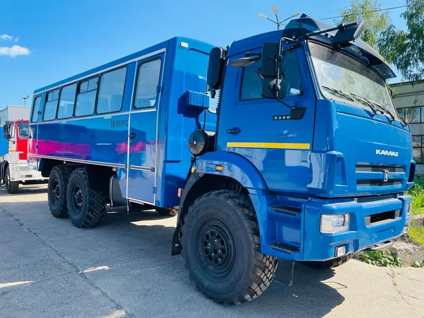Вахтовый автобус НефАЗ 4208