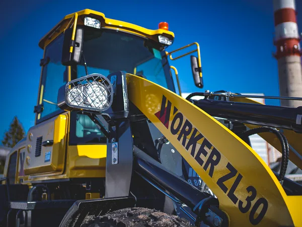 Фронтальный погрузчик Worker ZL30