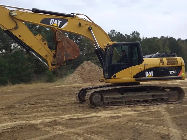 Гусеничный экскаватор Caterpillar 324D L