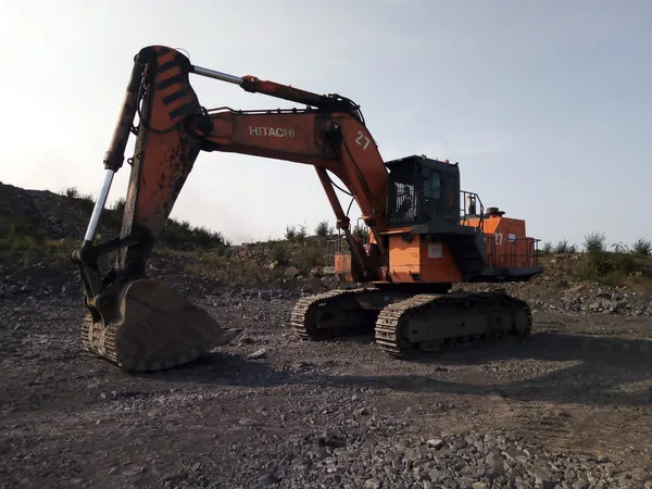 Гусеничный экскаватор Hitachi EX-1200