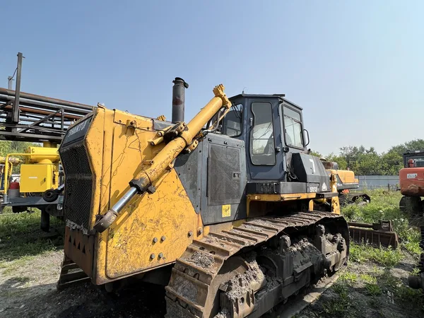 Гусеничный бульдозер Shantui SD32