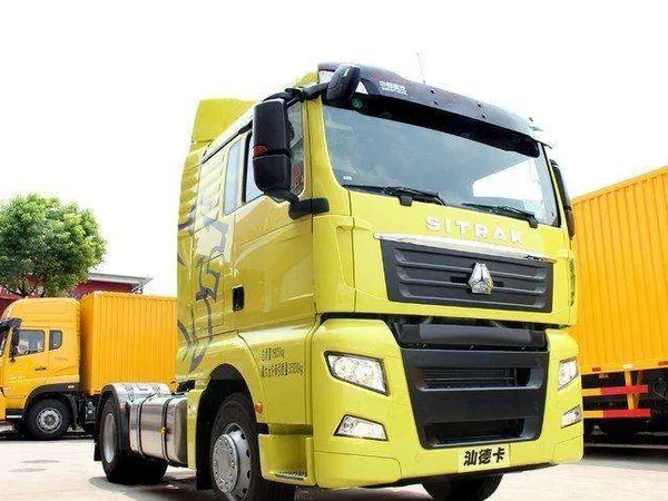 Седельный тягач Sitrak ZZ4186V361HE