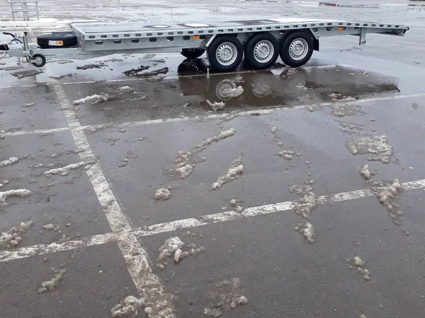 Легковой прицеп-автовоз Rydwan B3500/R6