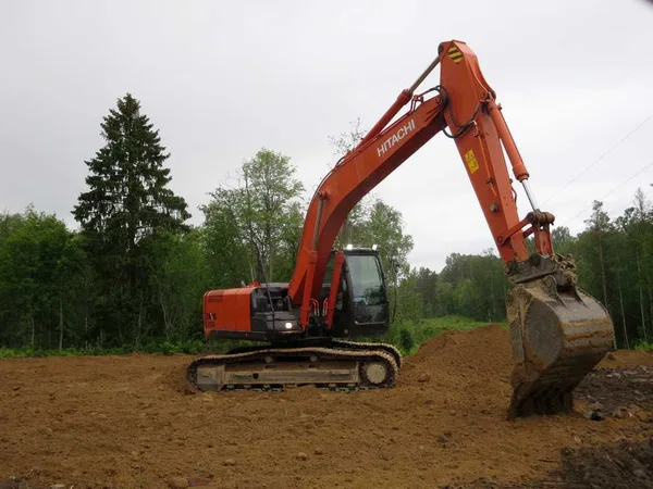 Гусеничный экскаватор Hitachi ZX200-5G