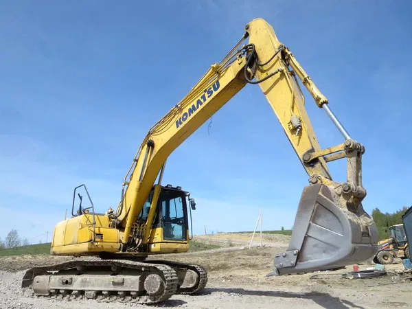 Гусеничный экскаватор Komatsu PC200-8М0 (ЭО- 4127)