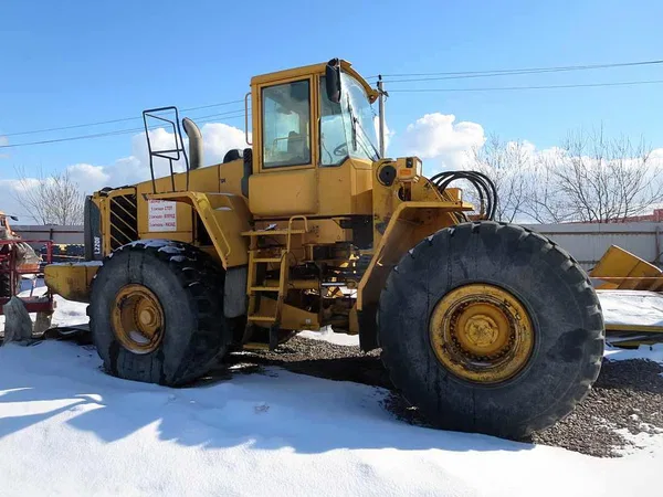 Фронтальный погрузчик Volvo L 220 E