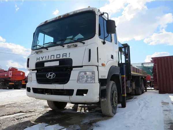 Бортовой грузовик с КМУ Hyundai с КМУ DongYang SS2725 LB