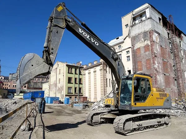Гусеничный экскаватор Volvo EC 210 BLC