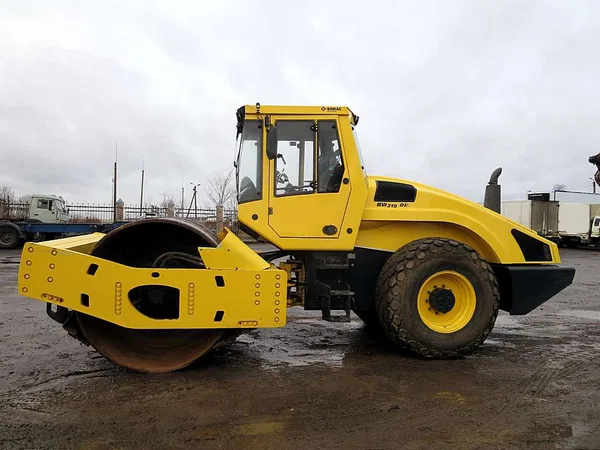 Грунтовый каток Bomag BW219 D-4