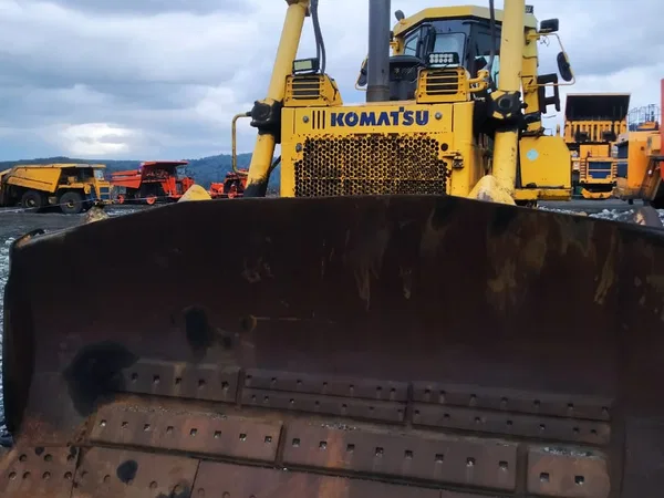 Гусеничный бульдозер Komatsu D-155A-5
