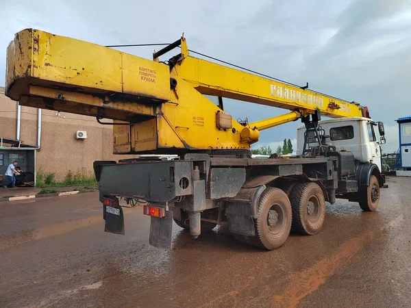 Автокран Галичанин КС-55713-6 на шасси КамАЗ