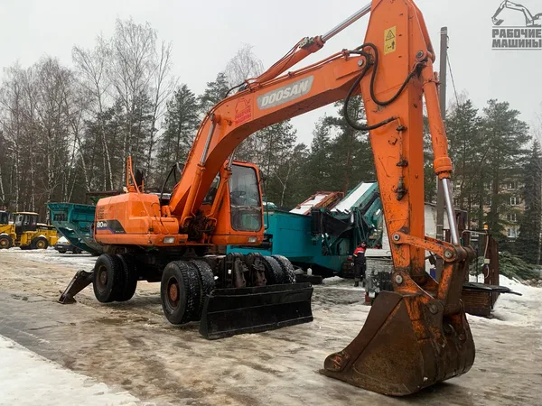 Колесный экскаватор DOOSAN L180W-V