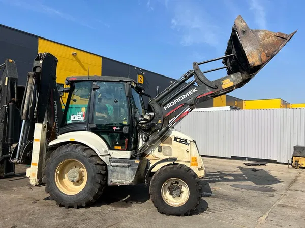 Экскаватор-погрузчик Hidromek HMK102B