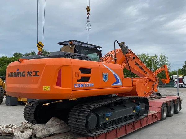 Гусеничный экскаватор Lonking CDM 6205