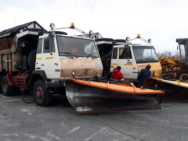 Самосвал Steyr 32S32
