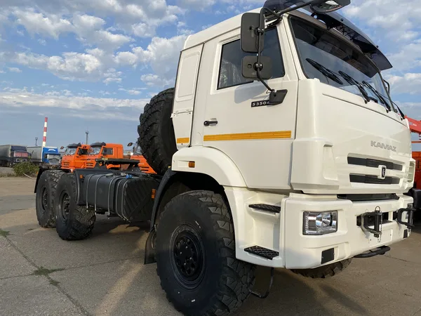 Седельный тягач Камаз 53504