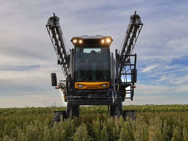 Самоходный опрыскиватель Mazzotti Ibis 3180 PL