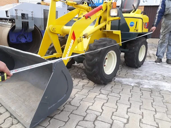 Мини-погрузчик Yanmar V-1