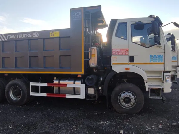 Самосвал FAW J6CA3250