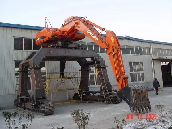 Гусеничный экскаватор DOOSAN DX225LCA